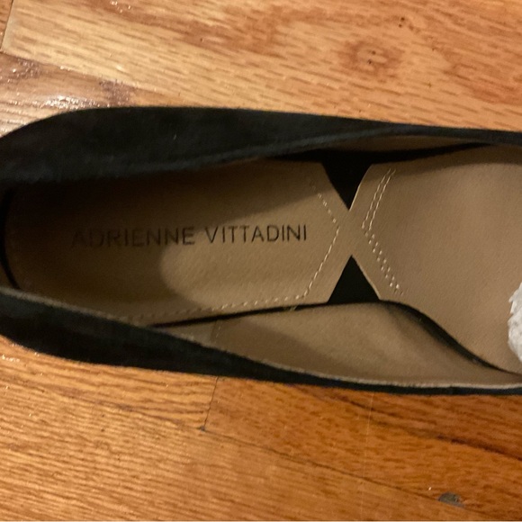 Two pairs of shoes black and beige , wear sometimes, size 6us , in chamois - Picture 5 of 7